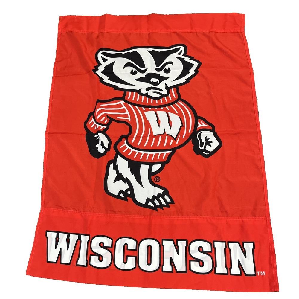 Wisconsin Badgers Retro Large Outdoor Flag UW Madison NCAA College Garden 30x40